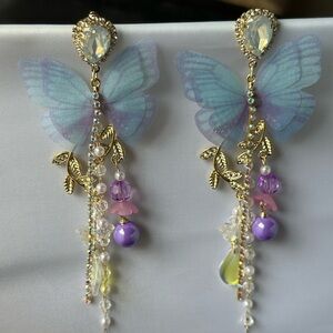 Elegant Butterfly Dangle Earrings